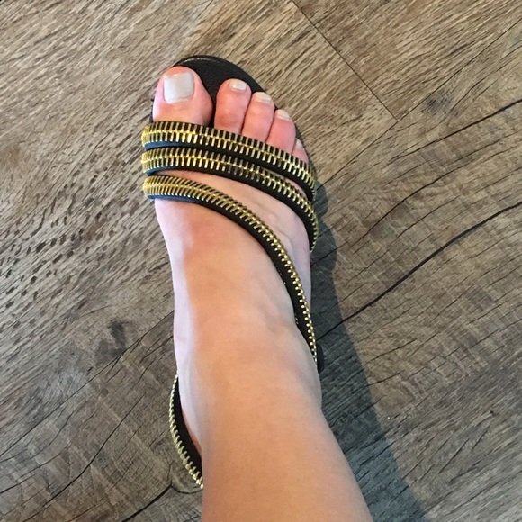 PRICE DROP🔥Burberry Prorsum zipper heel Sz 35 - Picture 7 of 7